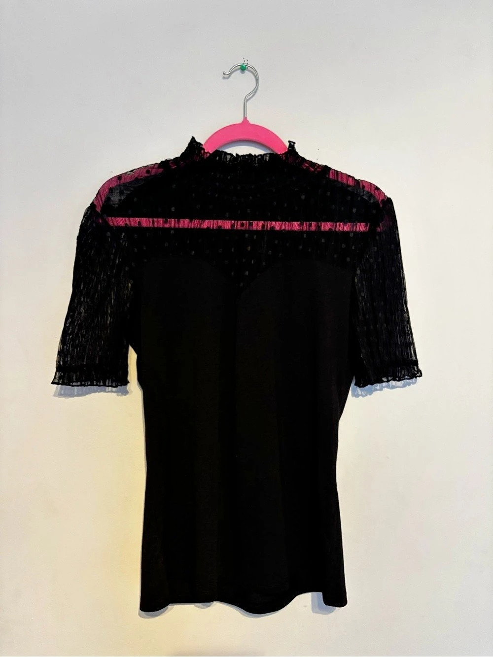 Luna Rae Lace Yoke Short Sleeve Top in Black & Pink Like New